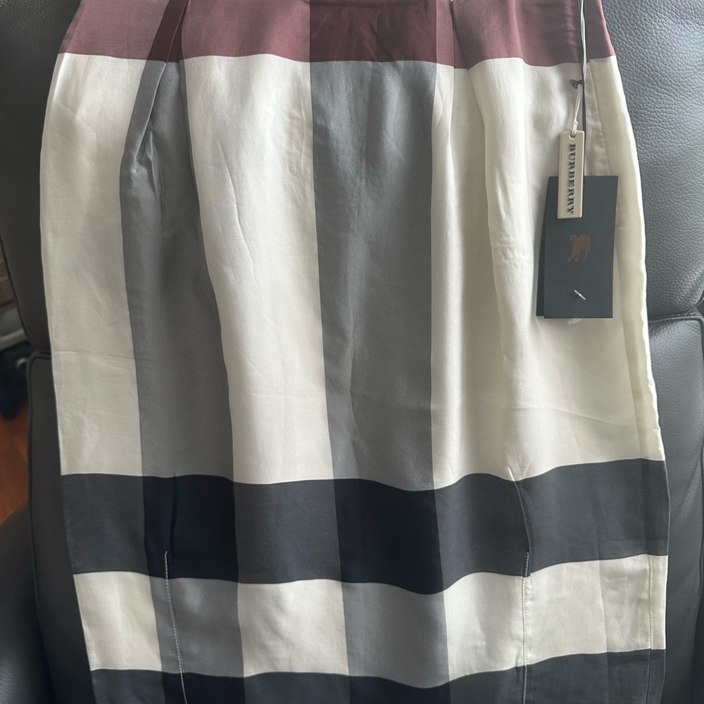 Burberry Women's Striped Midi Skirt in Ivory, Gray & Black